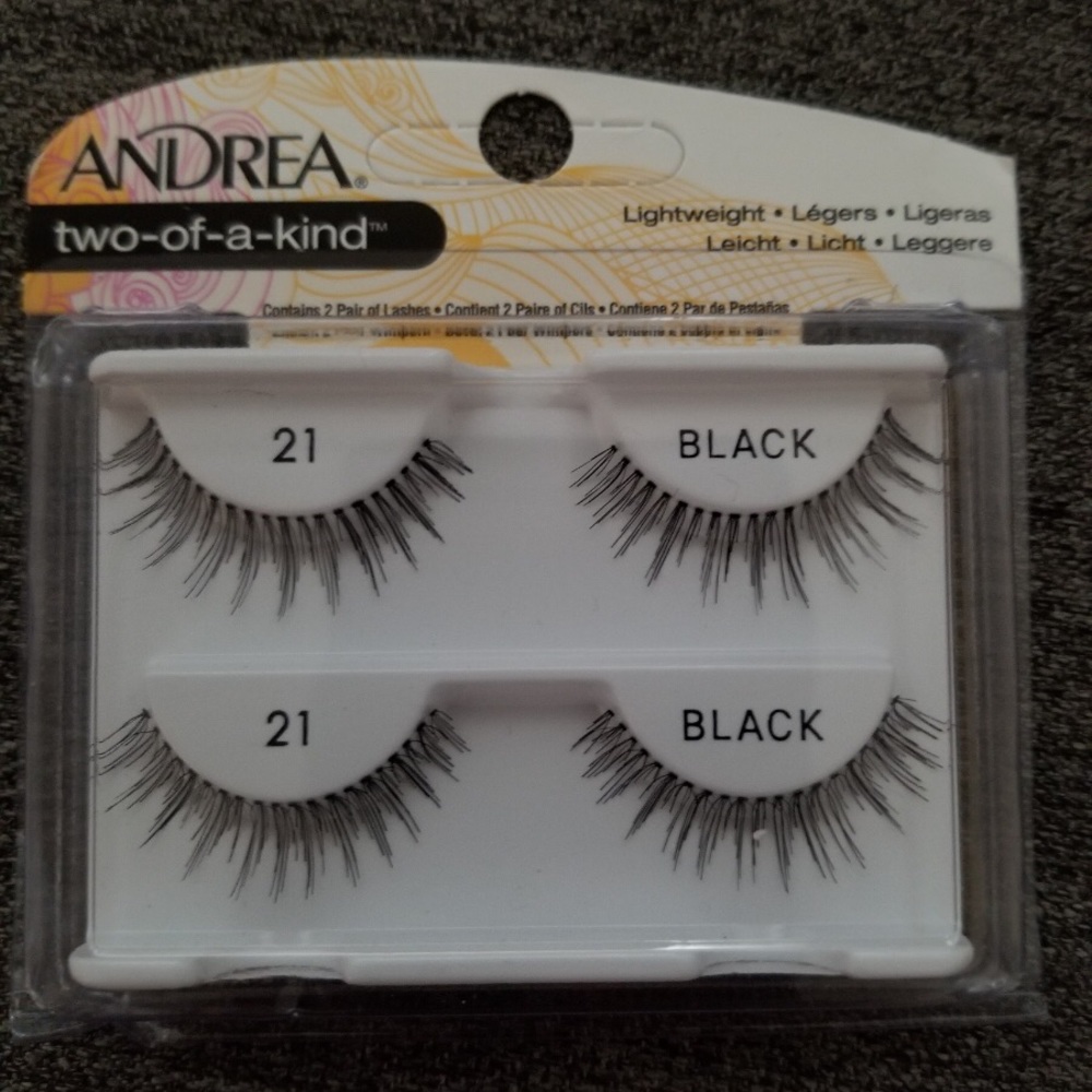 Andrea Eyelashes “two of a kind” 2 pairs